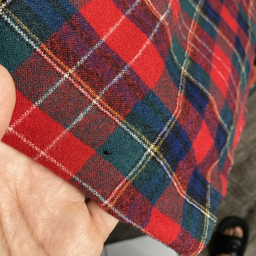 Pendleton Men's Medium Wool Red Plaid Longsleeve Button Down Shirt - Picture 4 of 9